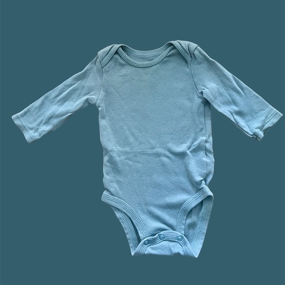 NIKE | Miles BABY | BURT’S BEE & Other Baby Boy Bundle | 0-3 Months | Preowned - Picture 16 of 16